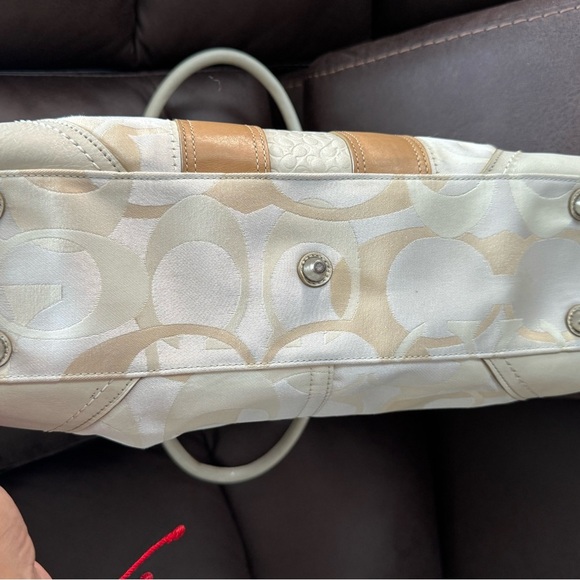 Coach Elegant Cream and Tan Designer Tote Bag super clean inside. - Picture 4 of 7